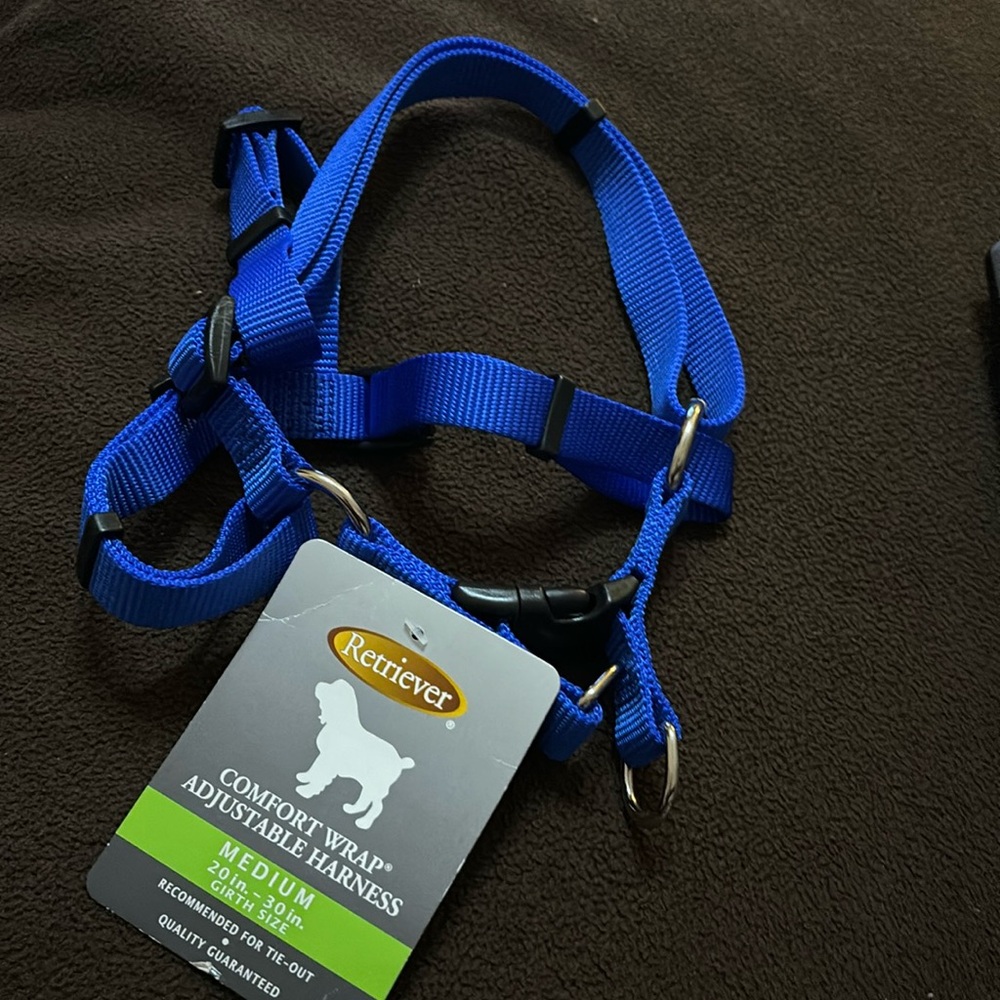 NWT Retriever comfort wrap adjustable harness medium 20-30 inches cobalt blue